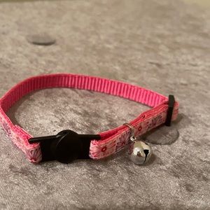 Cute kitten collar never used!
